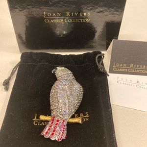 Beautiful Joan Rivers large parrot pendent.